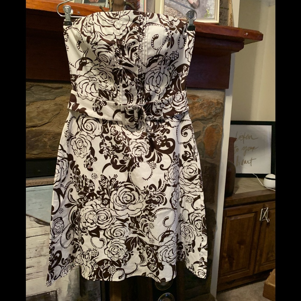 B. Smart Strapless Dress